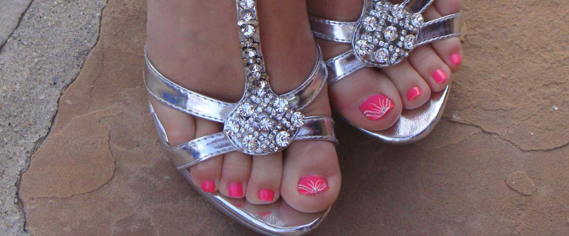 11 Simple Ways to Disguise Ugly Feet 